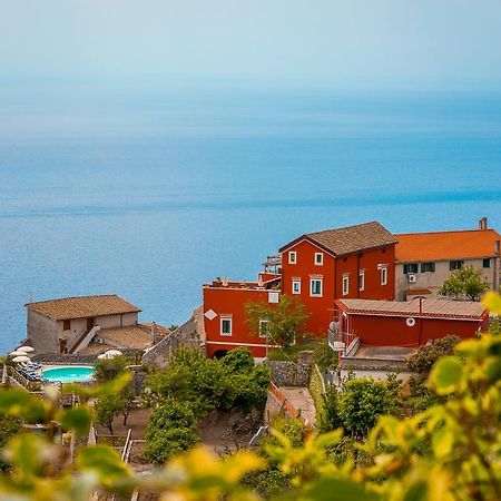 Palazzo Pascal Hotel Скала Екстериор снимка