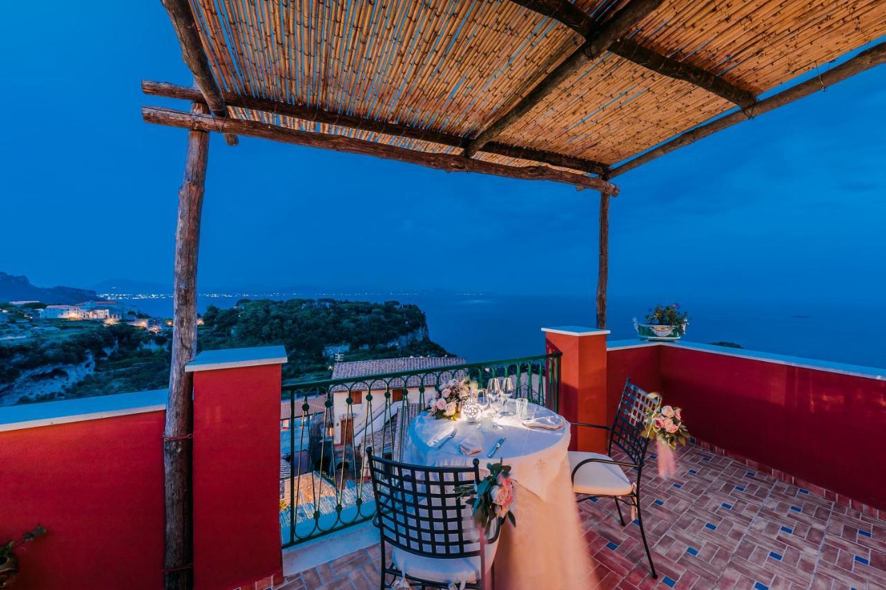 Palazzo Pascal Hotel Скала Екстериор снимка