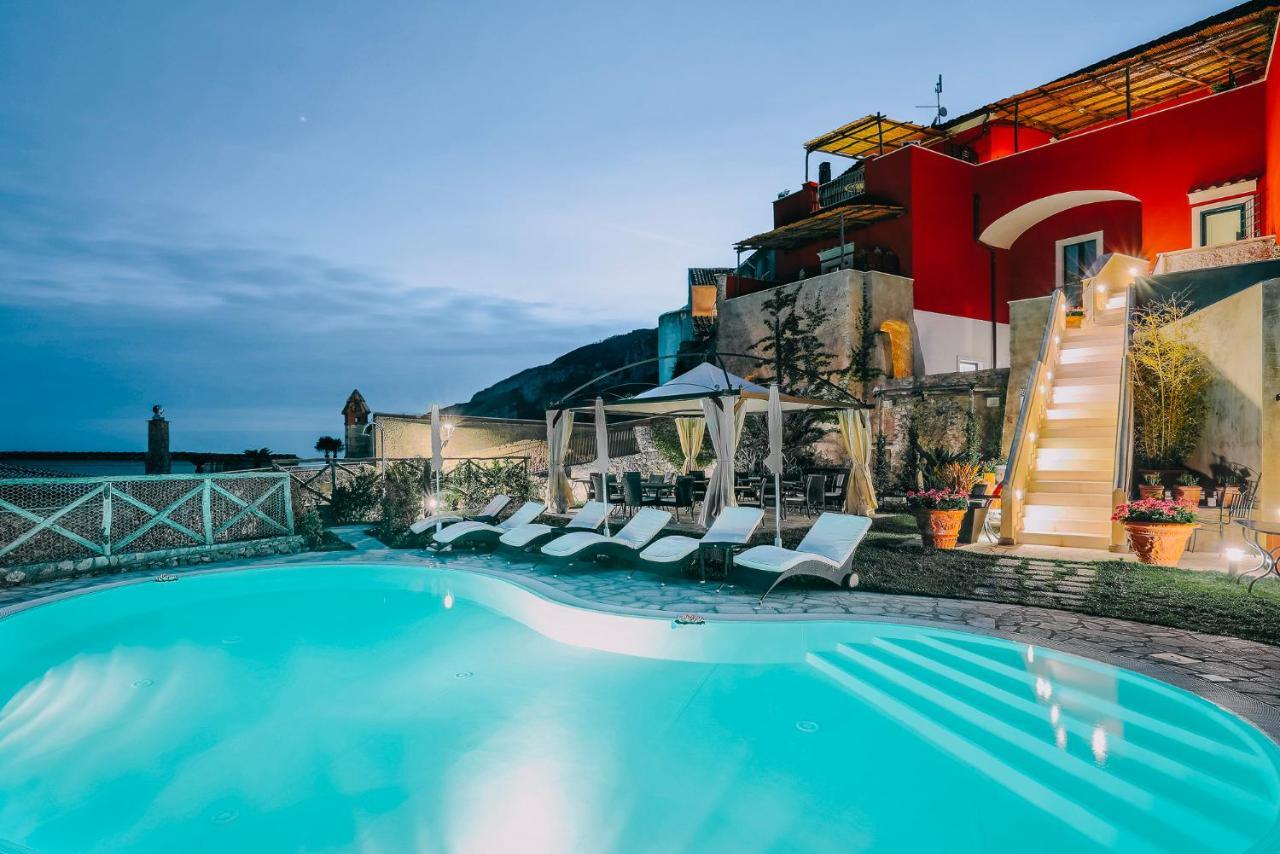 Palazzo Pascal Hotel Скала Екстериор снимка