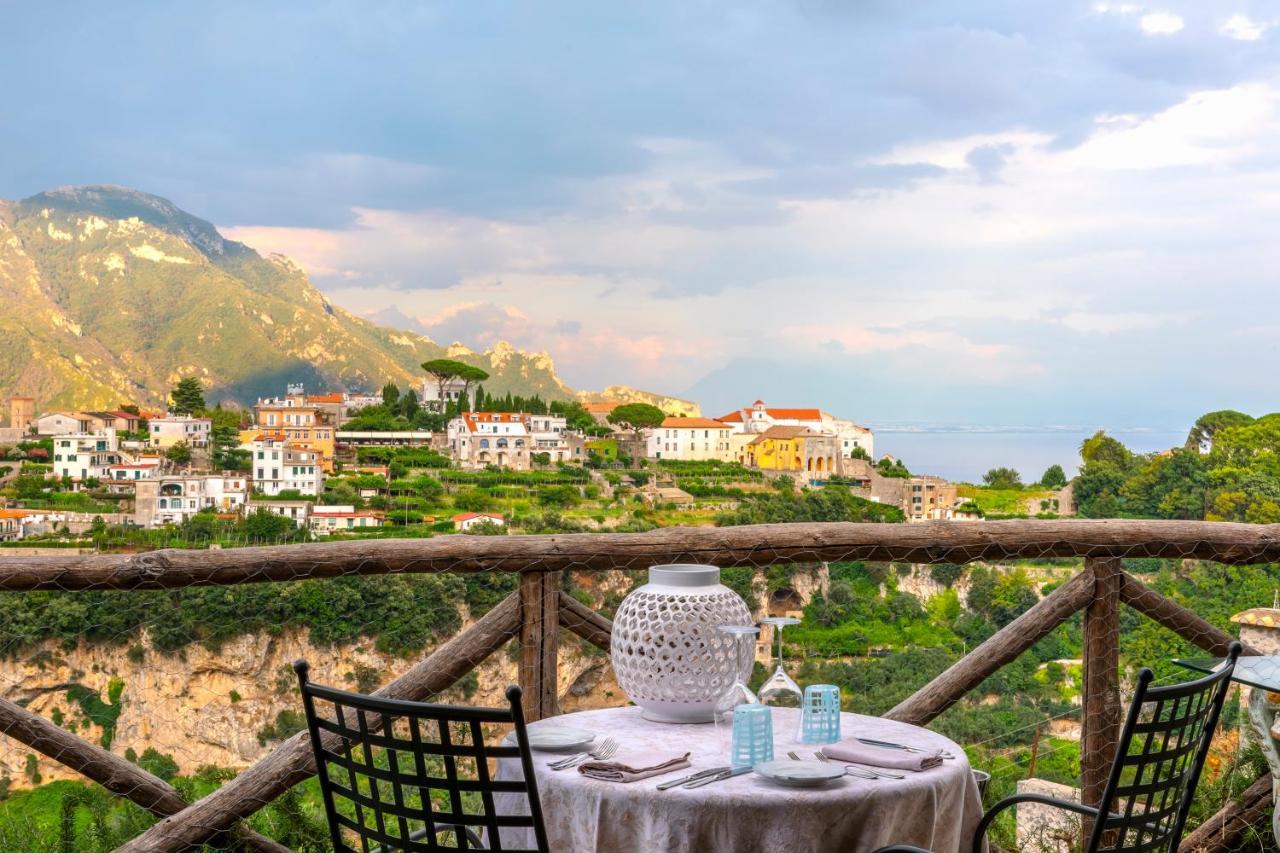 Palazzo Pascal Hotel Скала Екстериор снимка