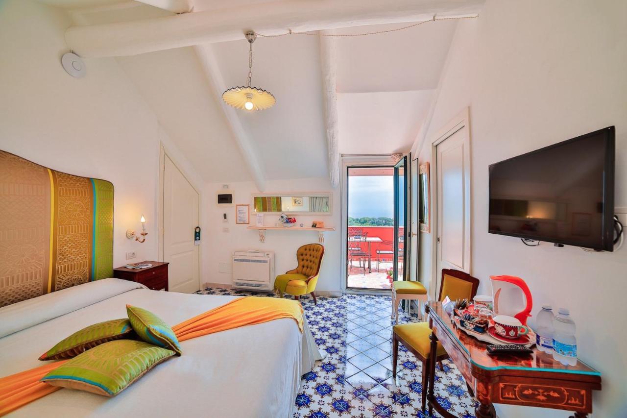 Palazzo Pascal Hotel Скала Екстериор снимка