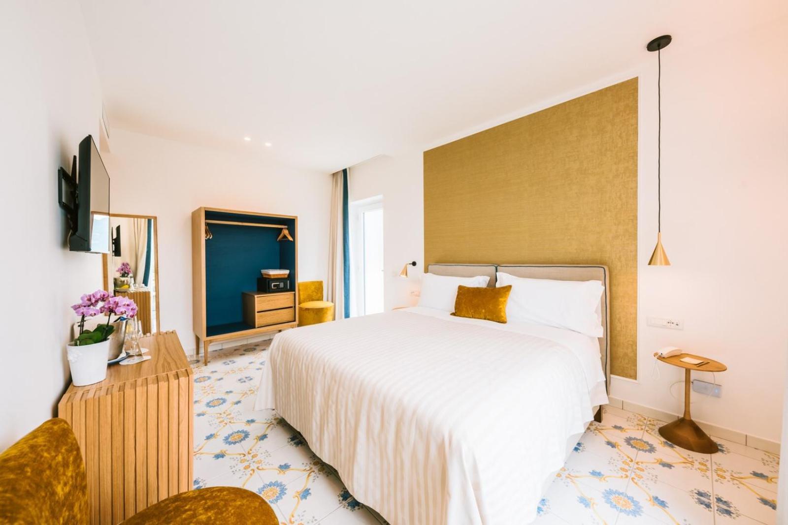 Palazzo Pascal Hotel Скала Екстериор снимка